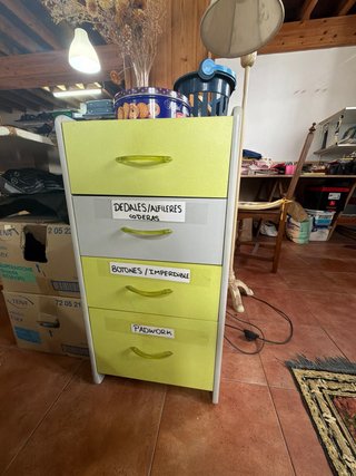 Cómoda de 4 cajones