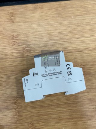 Astro UNO 230 V. Interruptor HORARIO