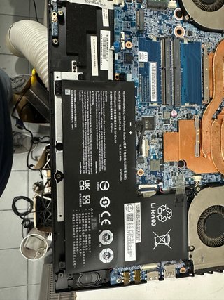 Bateria usada Gigabyte G5 KF NP50BAT-4-54
