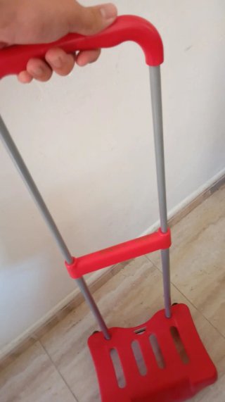 Carrito porta mochilas infantil rojo