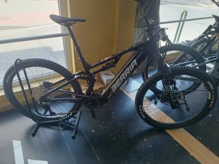 Bicicleta Berria Nexxen Max Avinox M2S