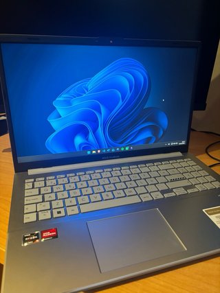 ASUS Vivobook Go 15 / Ryzen 5 (7ª) / 16GB RAM DDR5