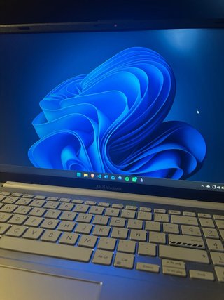 ASUS Vivobook Go 15 / Ryzen 5 (7ª) / 16GB RAM DDR5