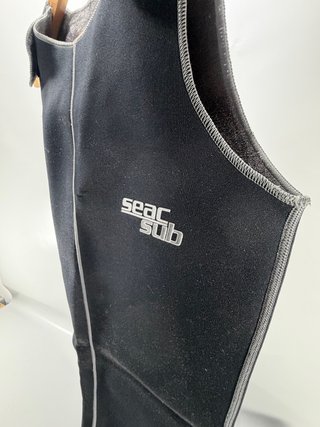Lote neopreno buceo: chaleco, escarpines y guantes