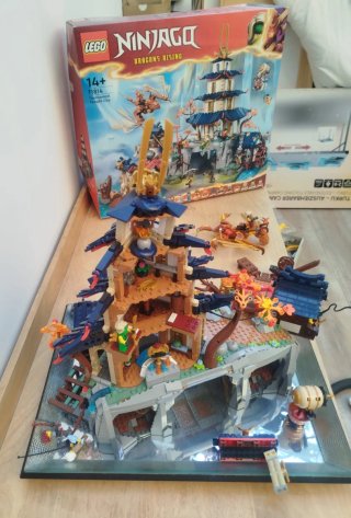 Lego Ninjago DRAGONS RISING 71814 y CAJA ORIGINAL