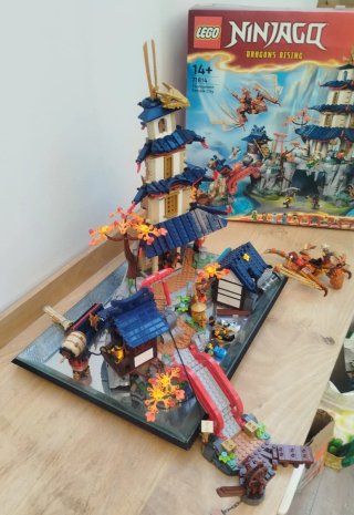 Lego Ninjago DRAGONS RISING 71814 y CAJA ORIGINAL