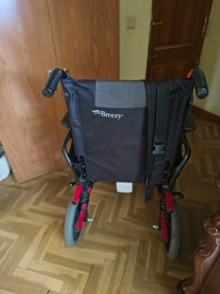 Silla de ruedas, cojín antiescaras y c. Seguridad
