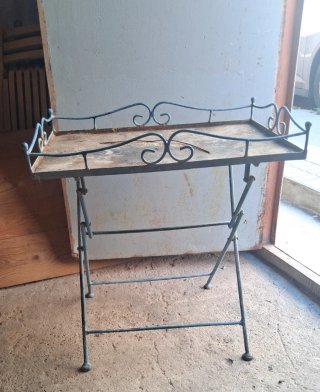 Tavolino pieghevole in ferro vintage da giardino