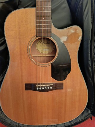 Guitarra Acústica Fender con Funda