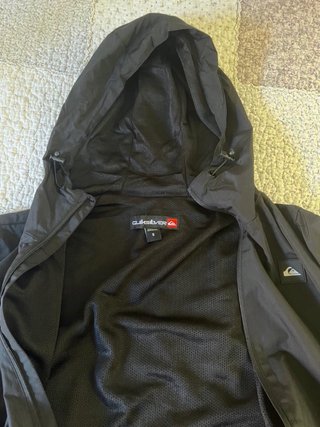 Cortavientos chubasquero Quiksilver negro