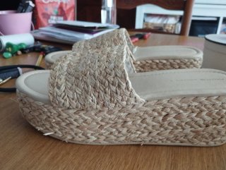Sandalias de rafia con plataforma