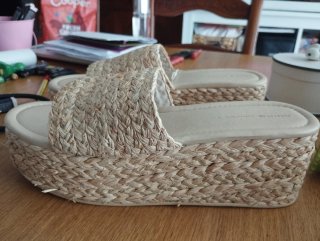 Sandalias de rafia con plataforma