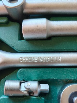 Maletín juego llaves de vaso CHROME VANADIUM.