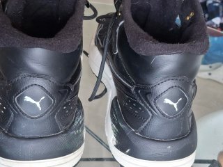 Zapatillas Puma Negras y Blancas
