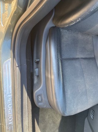 Peugeot 407 2012