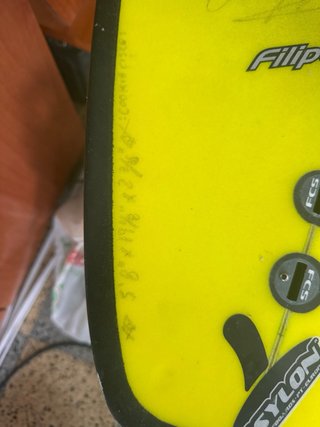 Tabla de surf amarilla PSYLO esta semana 220€