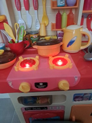 Cocina de juguete con microondas