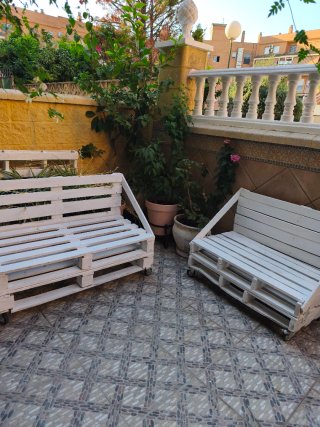 Mesa y Sofá Palets Jardín Blanco