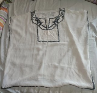 Blusa Túnica Blanca Bordada