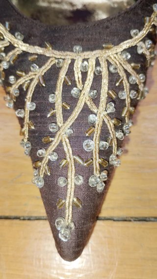 Zapatos Magrit Marrones y Dorados