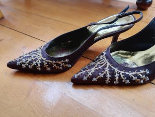 Zapatos Magrit Marrones y Dorados