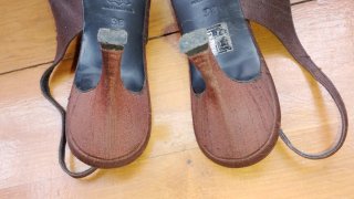 Zapatos Magrit Marrones y Dorados