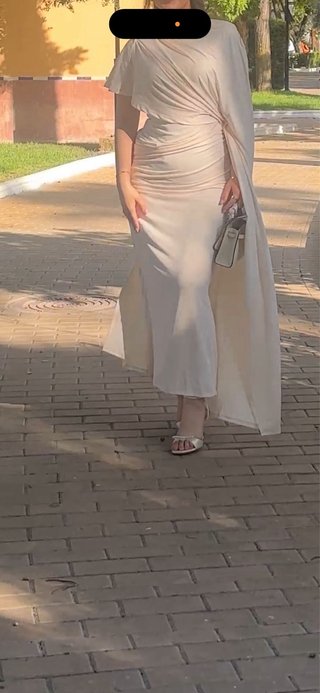 Vestido fiesta beige/blanco