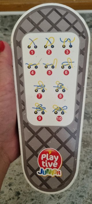 Zapato para aprender a atarse los cordones.