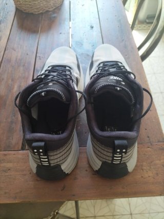 Zapatillas Nike Lunar Roam Negras y Blancas