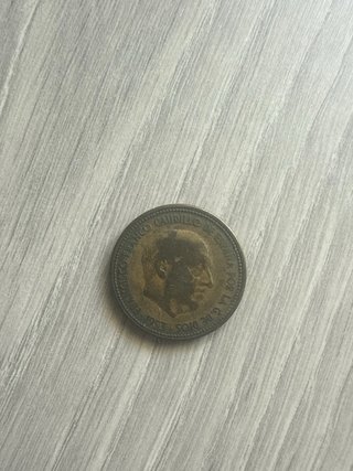 12 monedas de colección antiguas de distinto país!