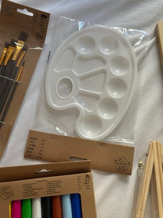 Kit Arte y Manualidades: Pinturas, Pinceles y Lien