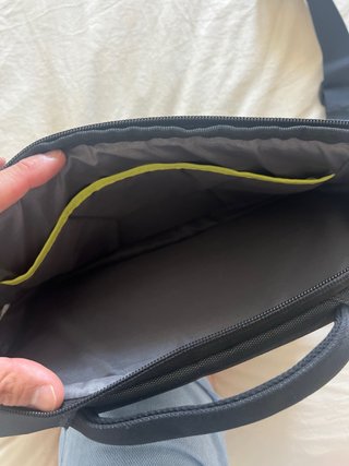 Maletín Thule 13/14 + Tablet Negro
