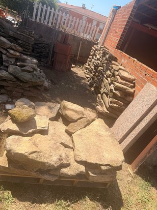 Piedra musgosa aprox. 60m2