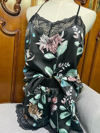 Pijama de verano con encaje