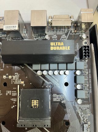 Placa Base Gigabyte B550M DS3H