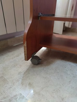 Mueble para ordenador con 2 bandejas extraíbles