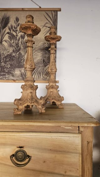 Cómoda antigua grande de madera