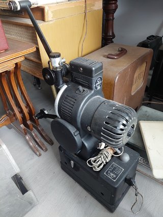 Proyector Marin 35mm y otros proyectores de 16mm