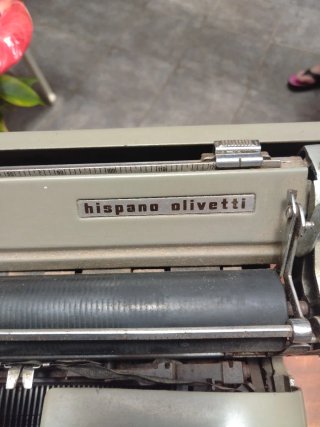 Máquina de escribir Hispano Olivetti Lexicon 80