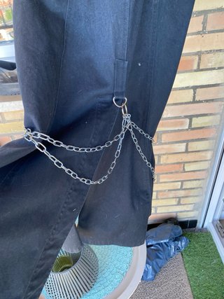 Vestido/Gabardina Negro con Cadenas