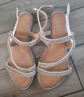 Sandali bianchi strass similpelle n.39