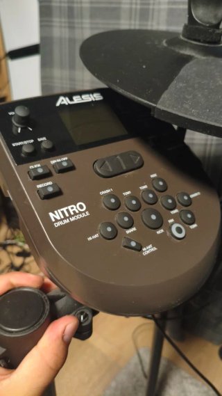 Alesis Nitro Mesh Kit Batería Electrónica