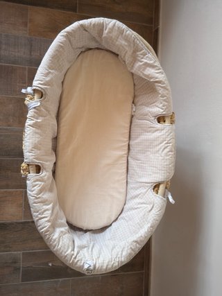 Capazo de mimbre para bebé con soporte