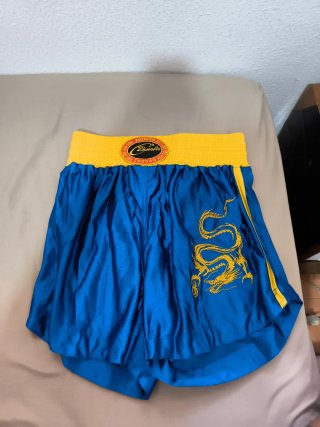 Uniforme Artes Marciales Casi Nuevo varios shorts
