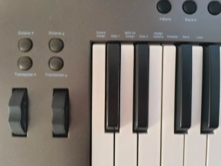Teclado MIDI Nektar Impact LX61+