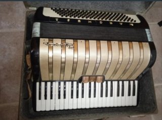 Acordeón Hohner Clásico