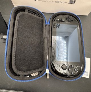 Sony PS Vita Negra + Funda Protectora