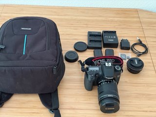 Cámara Canon EOS 70D + Accesorios