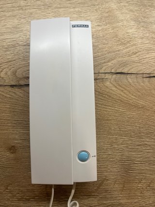 Telefonillo Fermax blanco