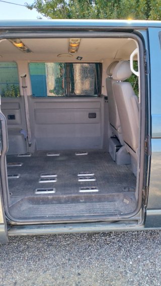 Volkswagen Transporter T5 2004
